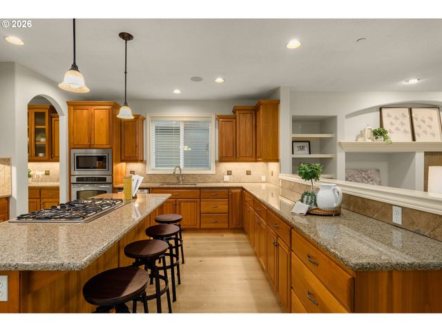 18278 Sw SANTORO Dr, Beaverton, OR 97007