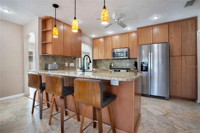 145 27TH AVENUE N, St Petersburg, FL 33704