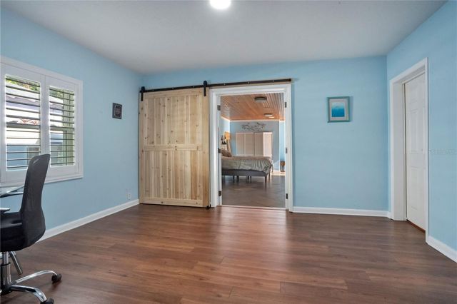 145 27TH AVENUE N, St Petersburg, FL 33704