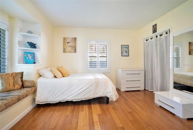 145 27TH AVENUE N, St Petersburg, FL 33704