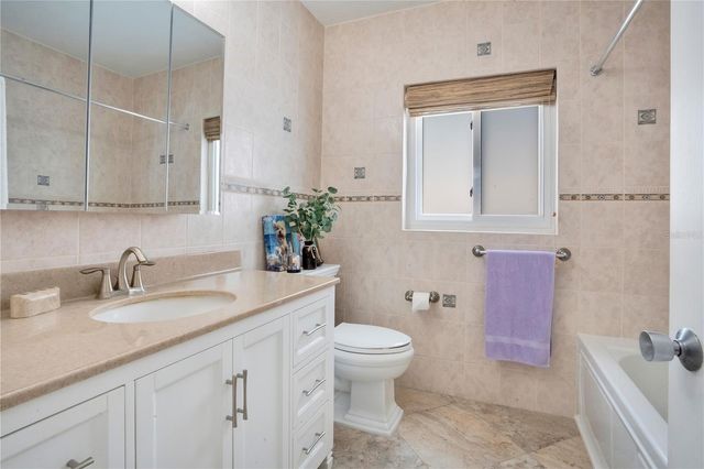 145 27TH AVENUE N, St Petersburg, FL 33704