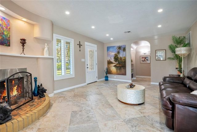 145 27TH AVENUE N, St Petersburg, FL 33704