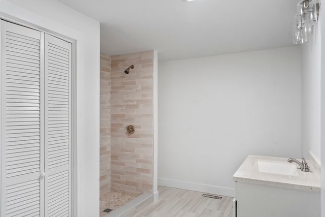 32 Laurel Ln, Raynham, MA 02767