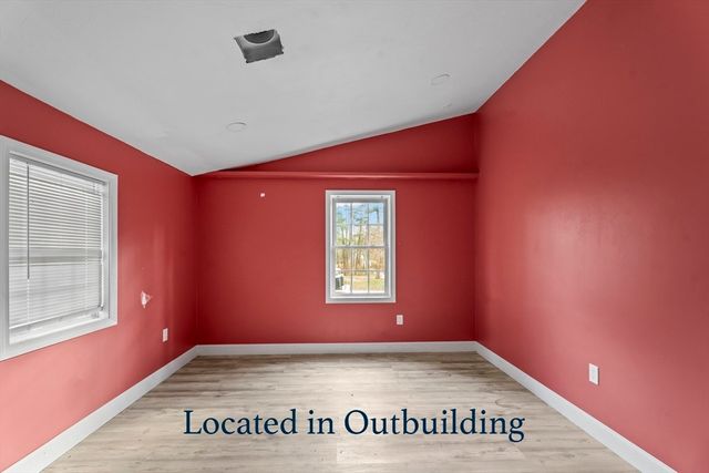 32 Laurel Ln, Raynham, MA 02767
