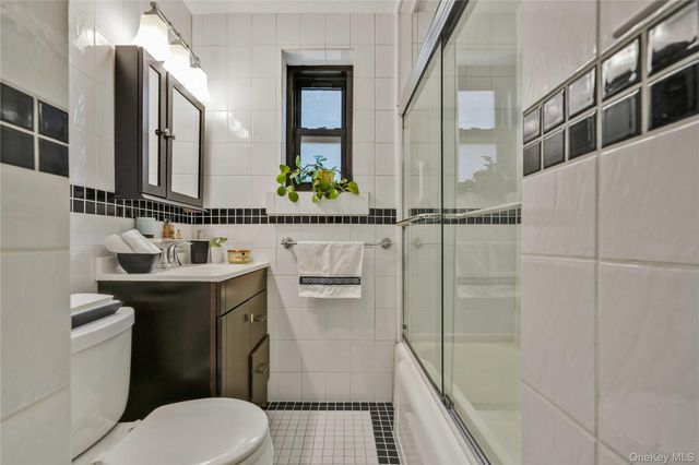140-08 28th Road 1C, Flushing, NY 11354