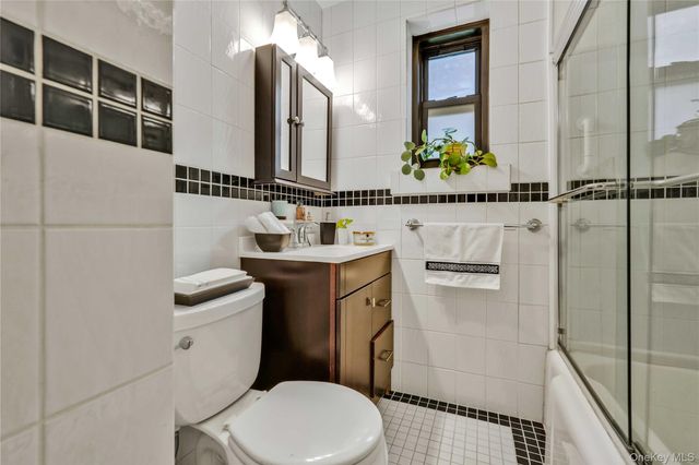 140-08 28th Road 1C, Flushing, NY 11354