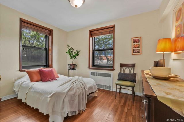 140-08 28th Road 1C, Flushing, NY 11354