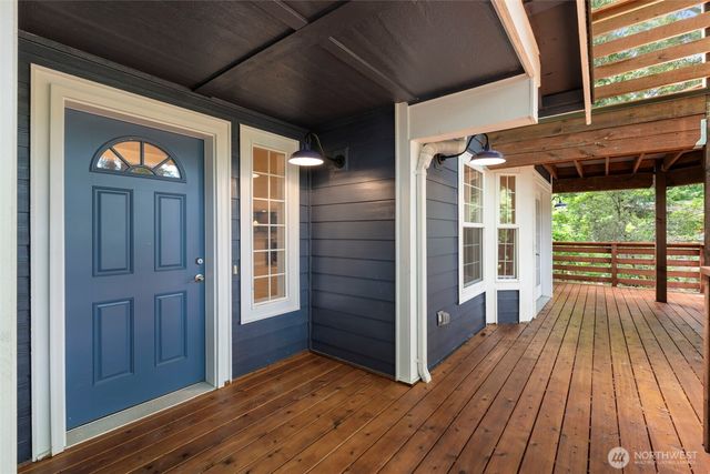 5633 Lake Saint Clair Drive SE, Olympia, WA 98513