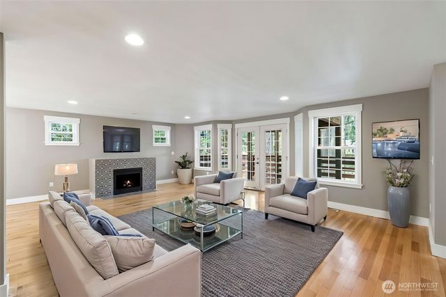 5633 Lake Saint Clair Drive SE, Olympia, WA 98513