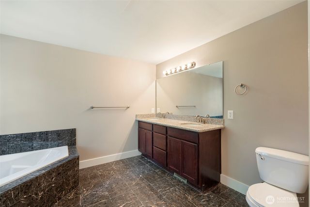 5633 Lake Saint Clair Drive SE, Olympia, WA 98513
