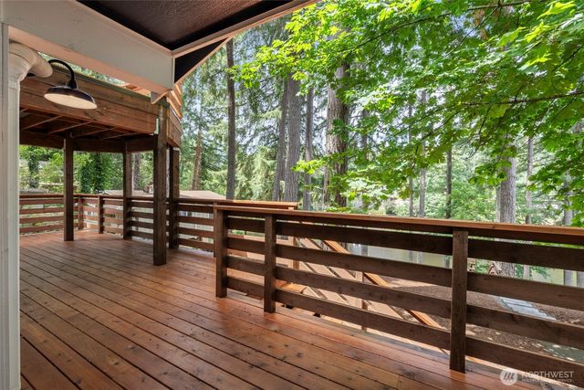 5633 Lake Saint Clair Drive SE, Olympia, WA 98513