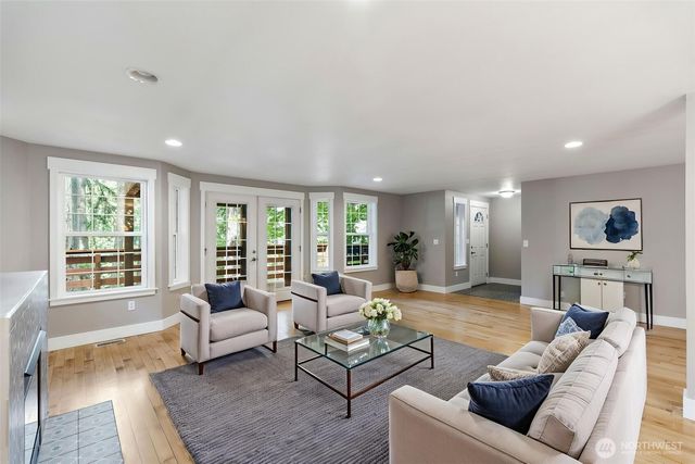 5633 Lake Saint Clair Drive SE, Olympia, WA 98513