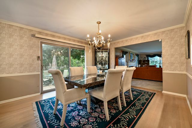 463 Woodview Road, Lake Barrington, IL 60010