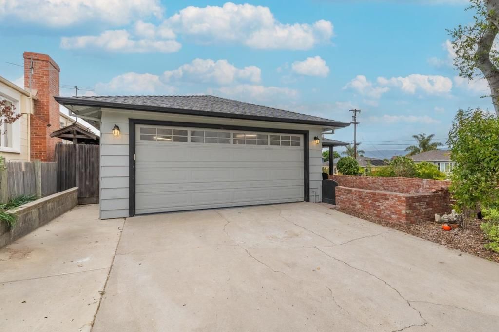 Image 5 of property listing at 207 Rogers Avenue, Watsonville, CA 95076