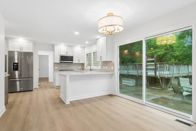 4124 N Harvard Avenue, Arlington Heights, IL 60004