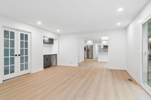 4124 N Harvard Avenue, Arlington Heights, IL 60004