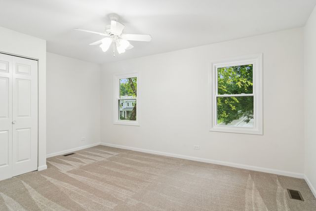4124 N Harvard Avenue, Arlington Heights, IL 60004