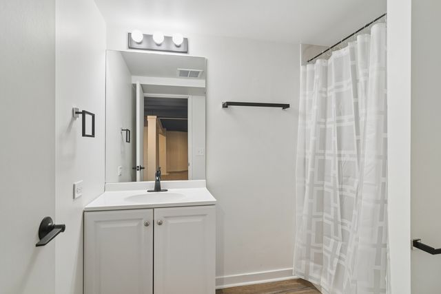 4124 N Harvard Avenue, Arlington Heights, IL 60004