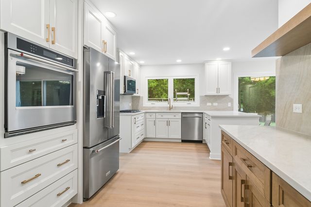 4124 N Harvard Avenue, Arlington Heights, IL 60004
