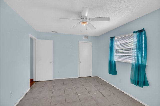 3245 2nd Place, Vero Beach, FL 32968