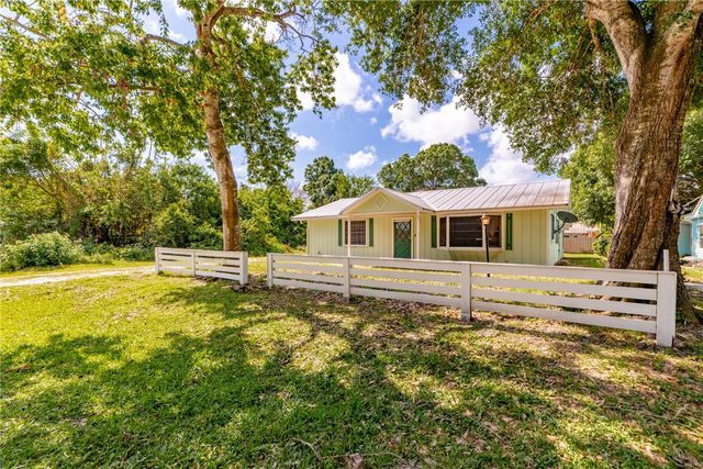 3245 2nd Place, Vero Beach, FL 32968