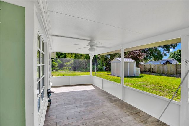 3245 2nd Place, Vero Beach, FL 32968