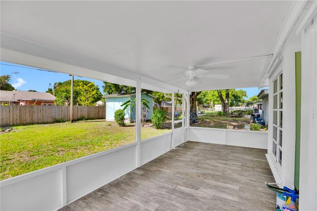 3245 2nd Place, Vero Beach, FL 32968