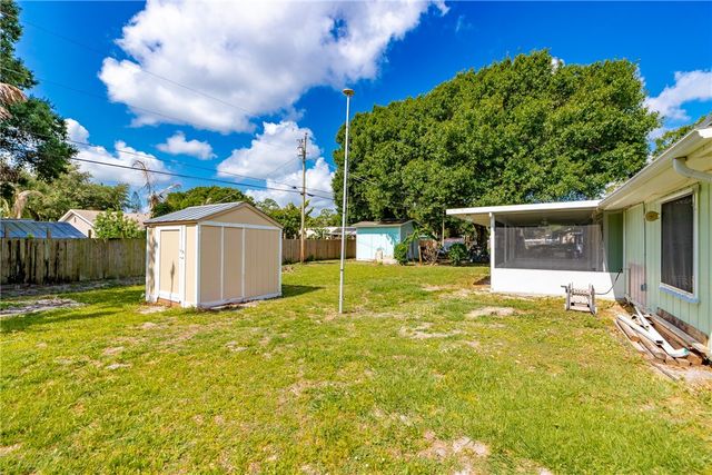 3245 2nd Place, Vero Beach, FL 32968