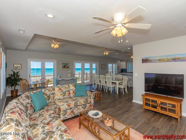 201 S Anderson Boulevard, Topsail Beach, NC 28445