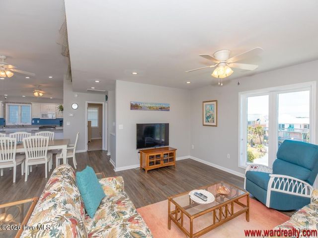 201 S Anderson Boulevard, Topsail Beach, NC 28445