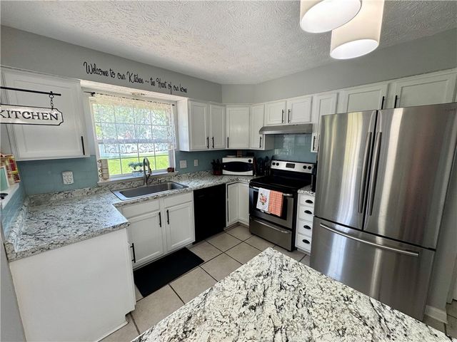 51 Noelle Court, Franklin, OH 45005