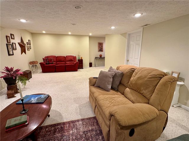51 Noelle Court, Franklin, OH 45005