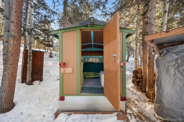 267 Kutsu Ridge Road, Florissant, CO 80816