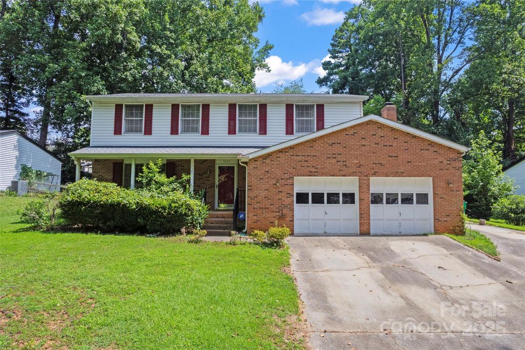 7234 Rollingridge Drive, Charlotte, NC 28211