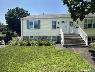 439 Henry Ave Extension, Stratford, CT 06614