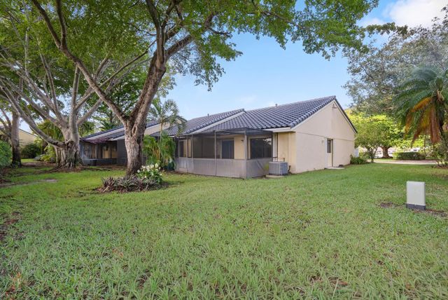 6779 Bridlewood Court, Boca Raton, FL 33433