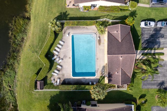 6779 Bridlewood Court, Boca Raton, FL 33433