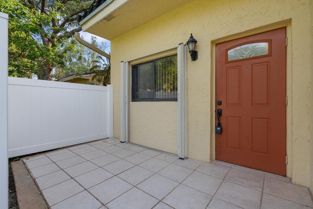 6779 Bridlewood Court, Boca Raton, FL 33433