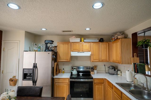10623 Covert Lane SW, Albuquerque, NM 87121