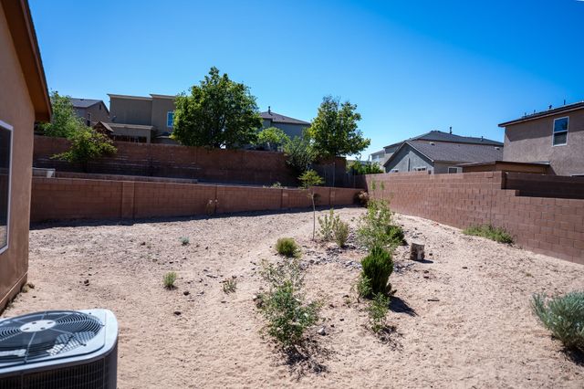 10623 Covert Lane SW, Albuquerque, NM 87121