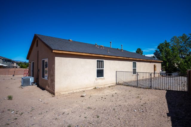 10623 Covert Lane SW, Albuquerque, NM 87121