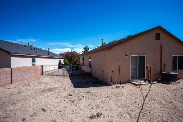 10623 Covert Lane SW, Albuquerque, NM 87121