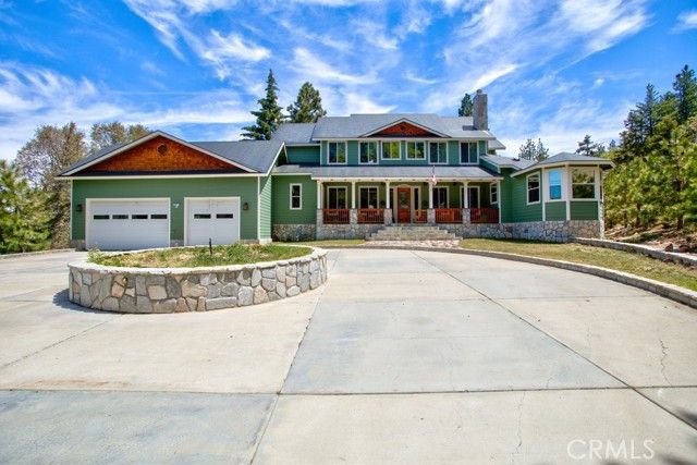 32557 Pine Cone Ct A&B, Running Springs, CA 92382