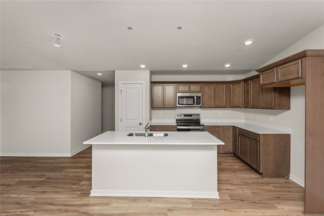 4310 Grover Woods Lane, Des Moines, IA 50317