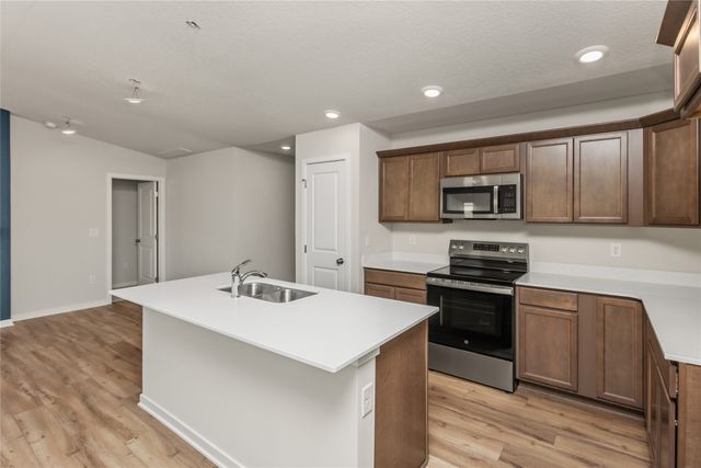 4310 Grover Woods Lane, Des Moines, IA 50317