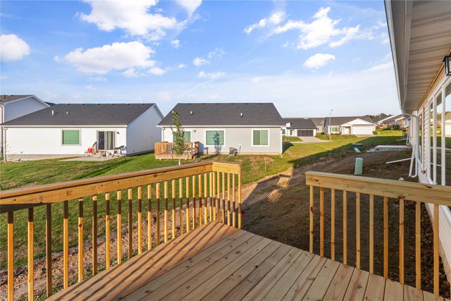 4310 Grover Woods Lane, Des Moines, IA 50317