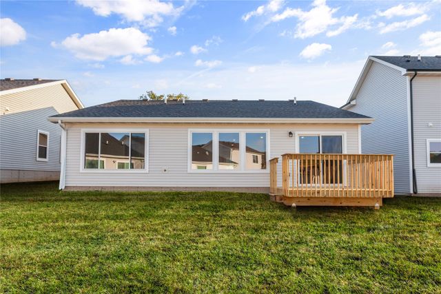 4310 Grover Woods Lane, Des Moines, IA 50317