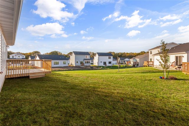 4310 Grover Woods Lane, Des Moines, IA 50317