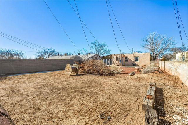 740 Alvarado Drive SE, Albuquerque, NM 87108