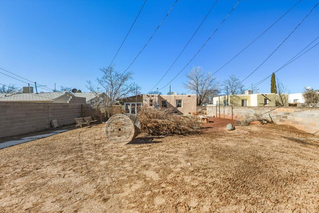 740 Alvarado Drive SE, Albuquerque, NM 87108
